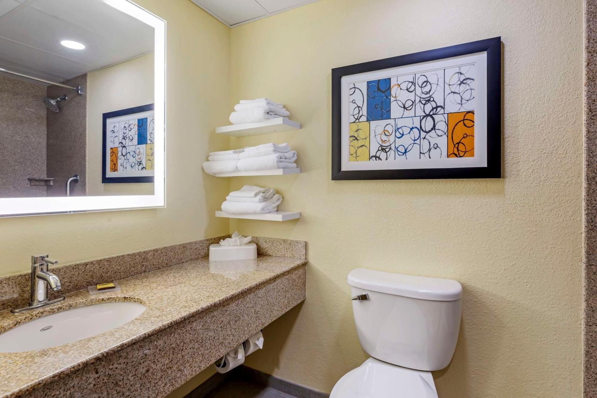 Best Western Plus North Shore Hotel Danvers Exterior photo
